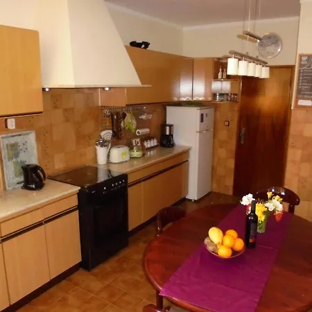 Apartamento Casa Ines Quiet Fieldside Haven